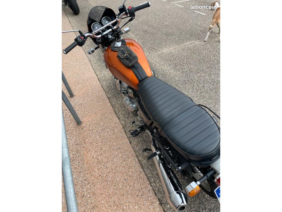 ROYAL ENFIELD INTERCEPTOR
