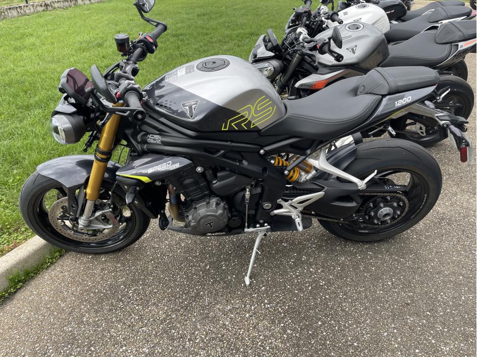 TRIUMPH SPEED TRIPLE 1200 RS