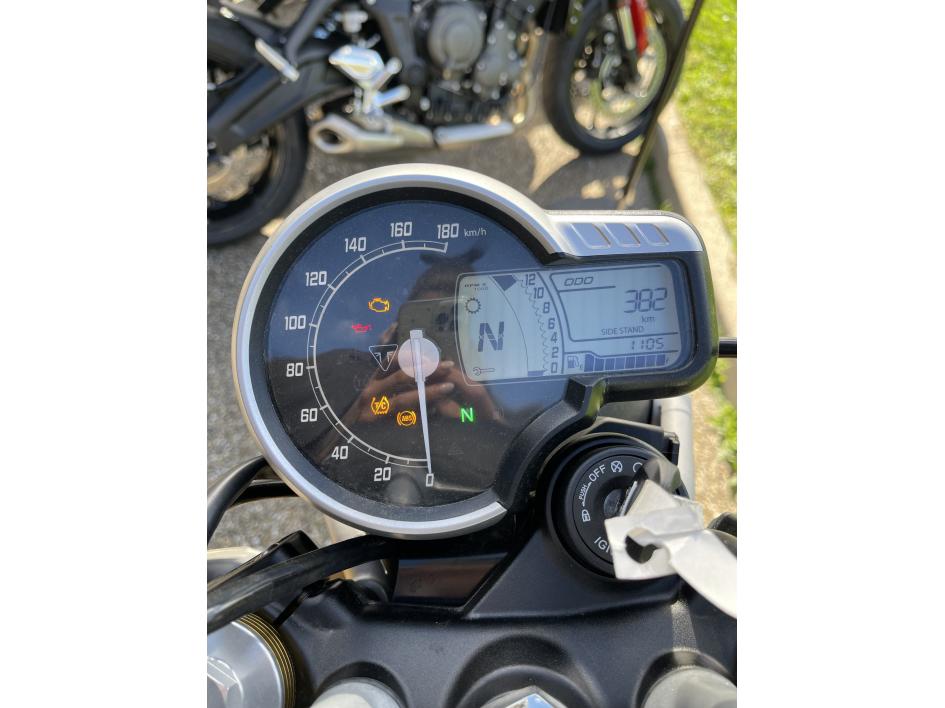 TRIUMPH Scrambler 400 X