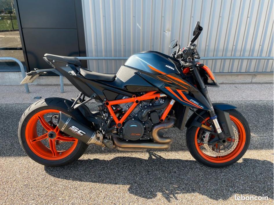 KTM 1290 SUPER DUKE R EVO