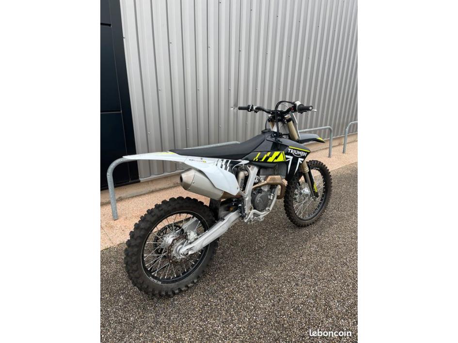 TRIUMPH TF 250-X