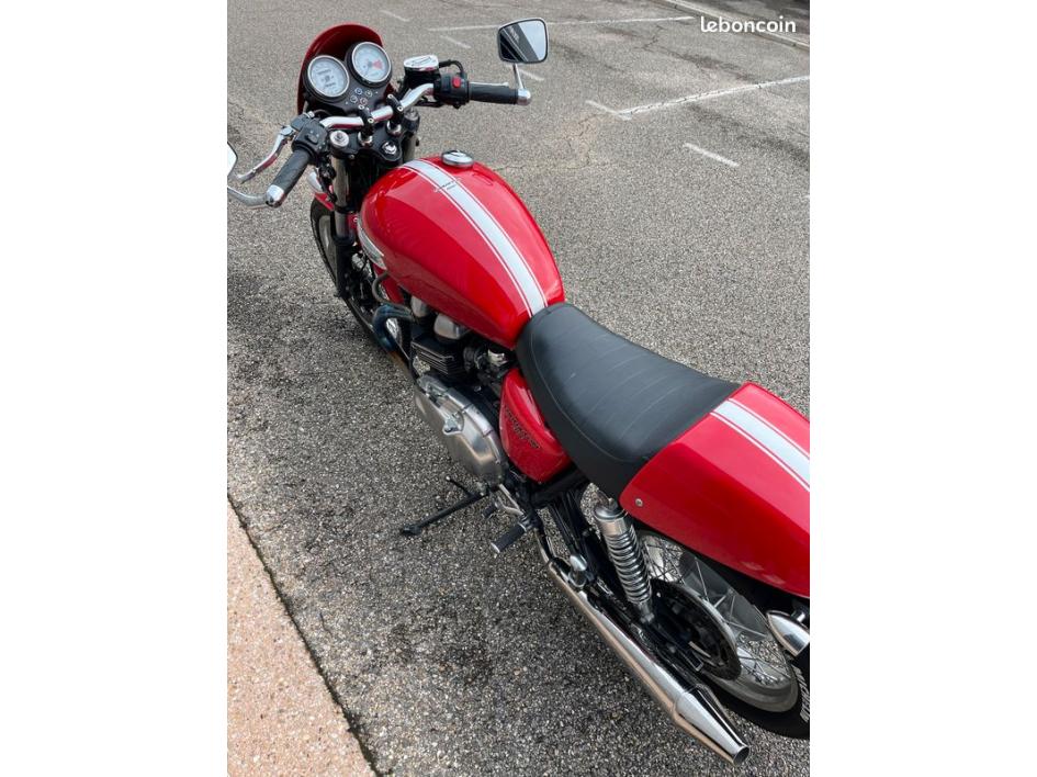 TRIUMPH THRUXTON 900 EFI