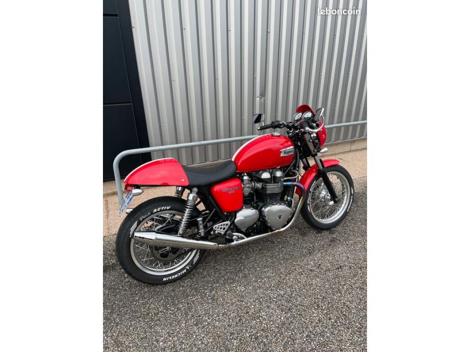 TRIUMPH THRUXTON 900 EFI