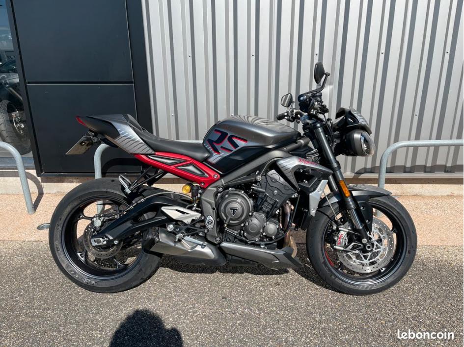 TRIUMPH STREET TRIPLE 765 RS