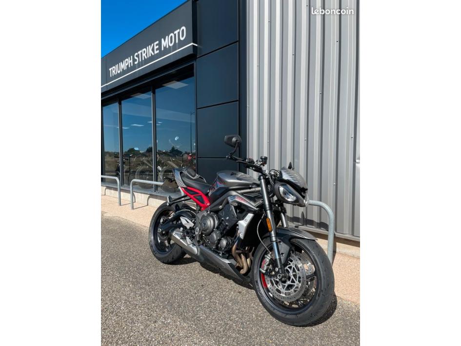 TRIUMPH STREET TRIPLE 765 RS